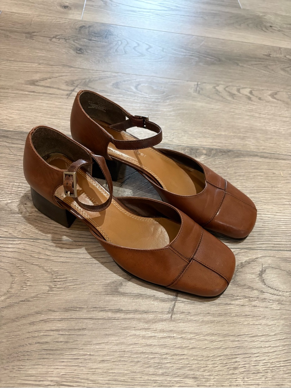 Vintage Y2K Naturalizer Tan Brown Leather Ankle-Strap Block Heel Pumps